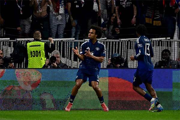 โอลิมปิก ลียง เปิดบ้านเสมอ แมนฯ ยูไนเต็ด 2-2 ในเกมยูฟ่า ยูโรปา ลีก