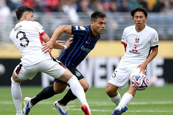 อินเตอร์ มิลาน ทำแสบ แซงดับ อุราวะ เรดส์ ลุ้นเข้ารอบ Club World Cup